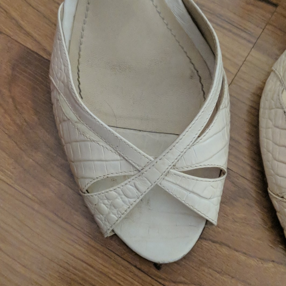 Ann Taylor Crocodile Embossed Peep Toe High Heel Size 7.5 - Picture 2 of 8
